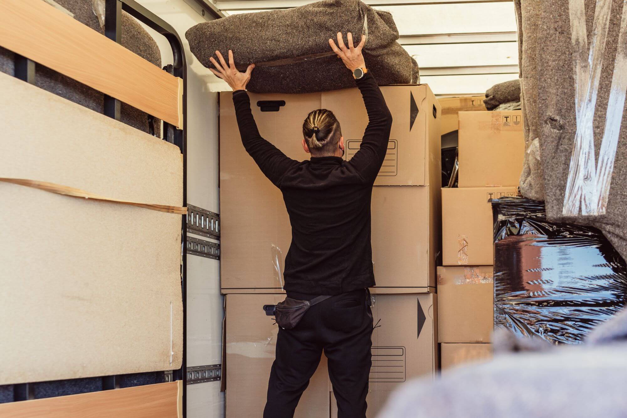 Cross Country Movers in Santa Ana